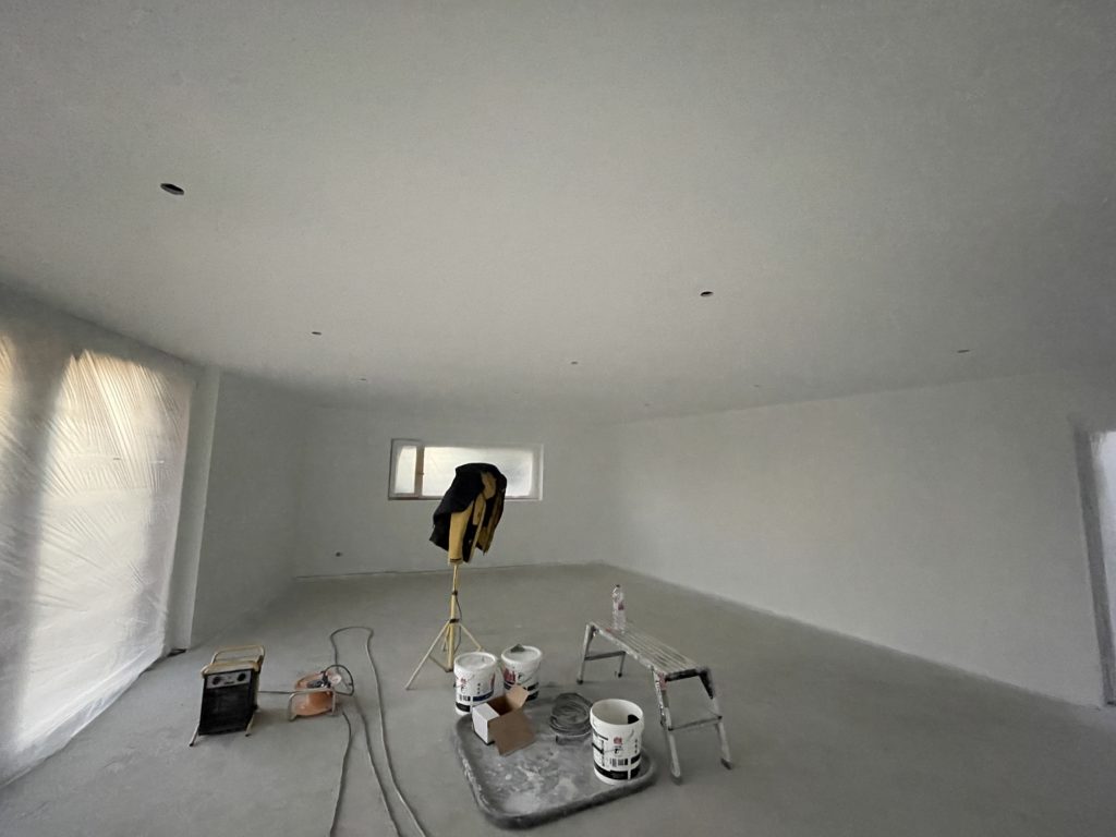 Présentation d'un chantier peinture bâtiment à Cambrai - Ecopro Peinture